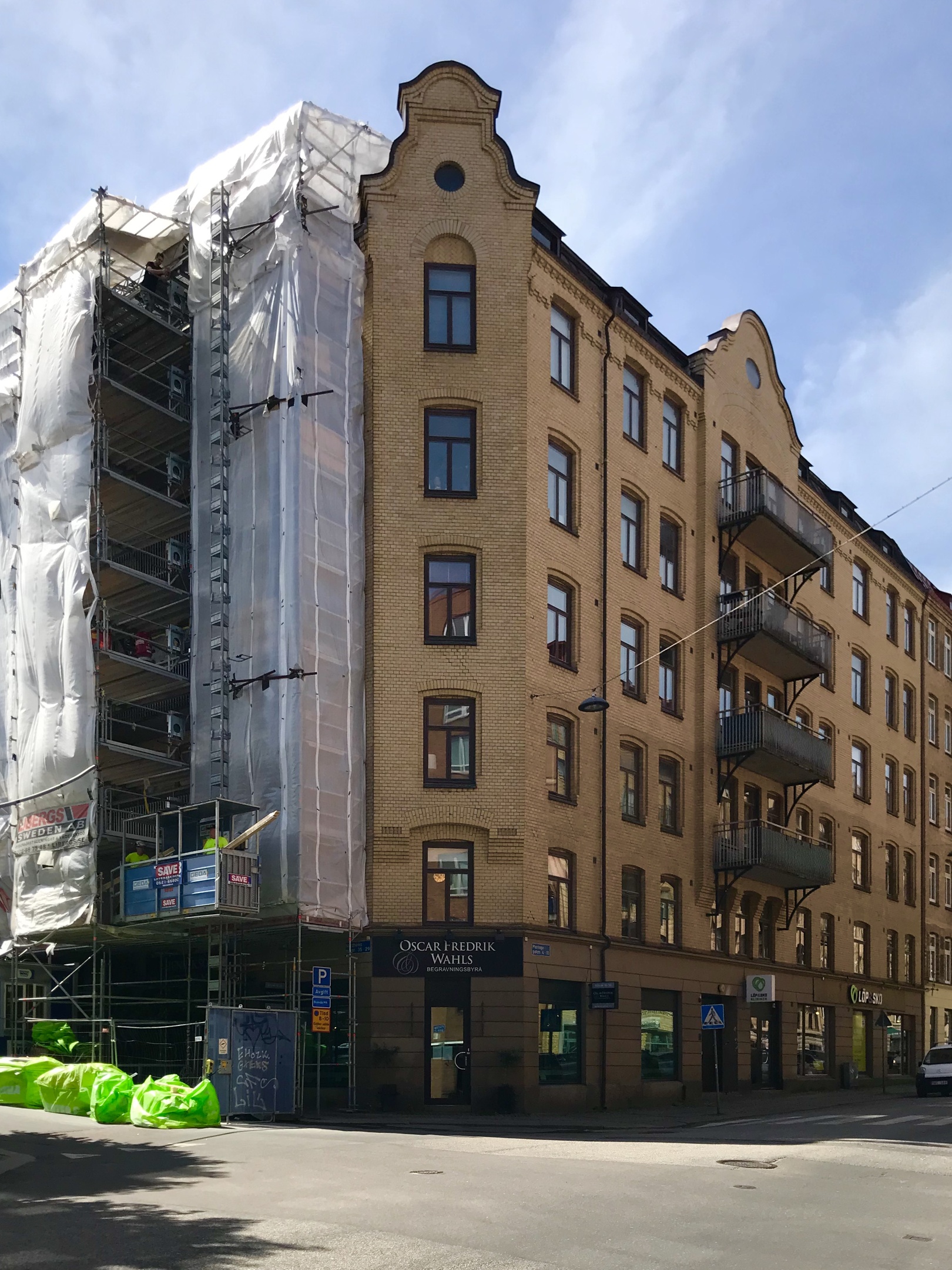 Björkdahl Fönster: Björkdahl Dörr och Fönster